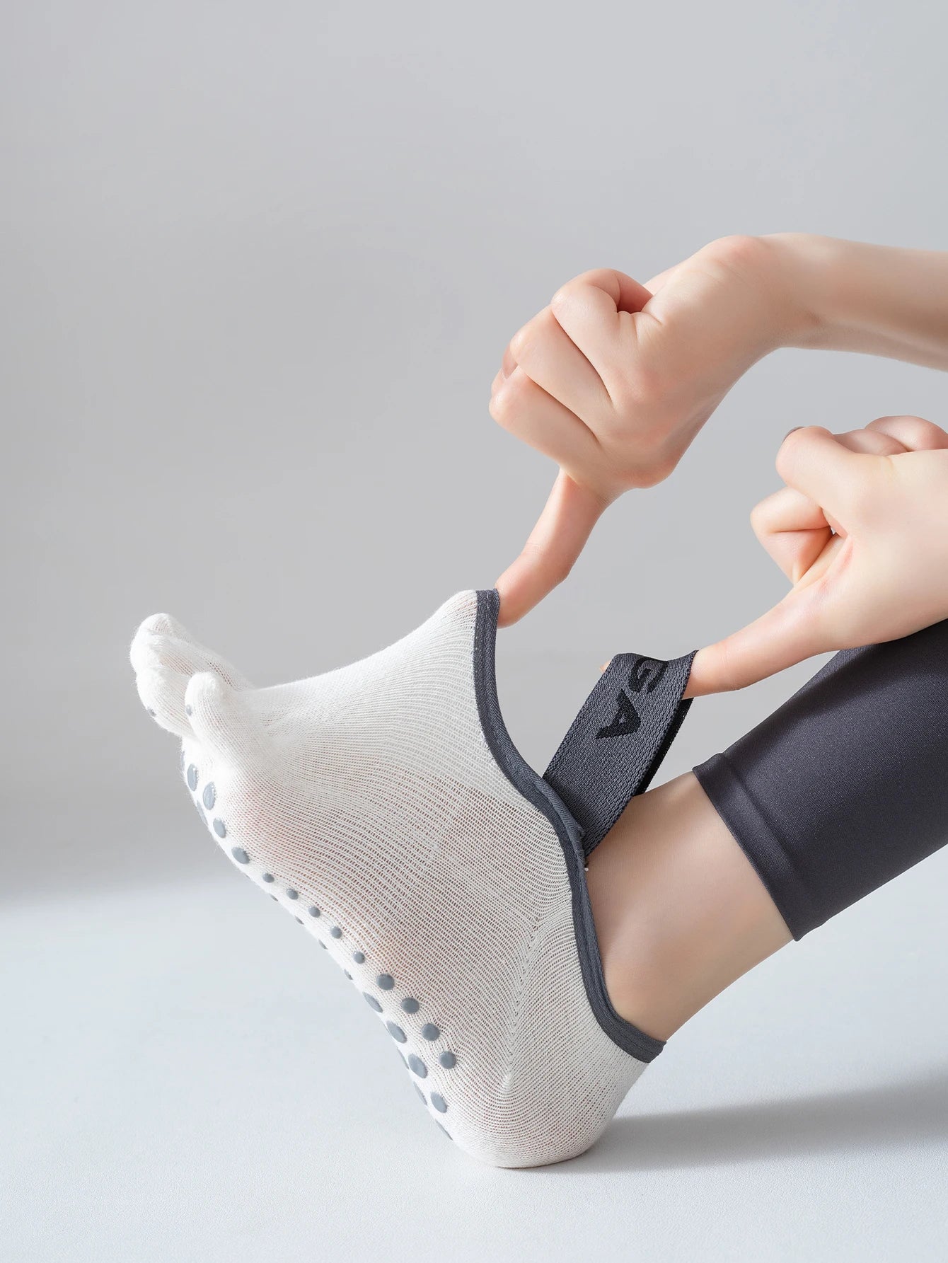 1 pair of women's five finger socks, professional anti slip yoga
