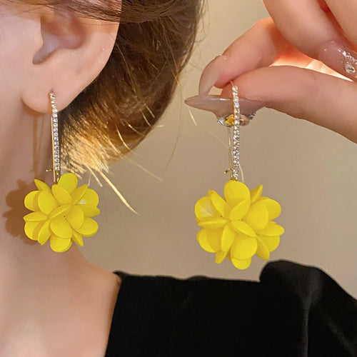 White Resin Flower Hoop New Earrings For Women Fashion Temperament Ear