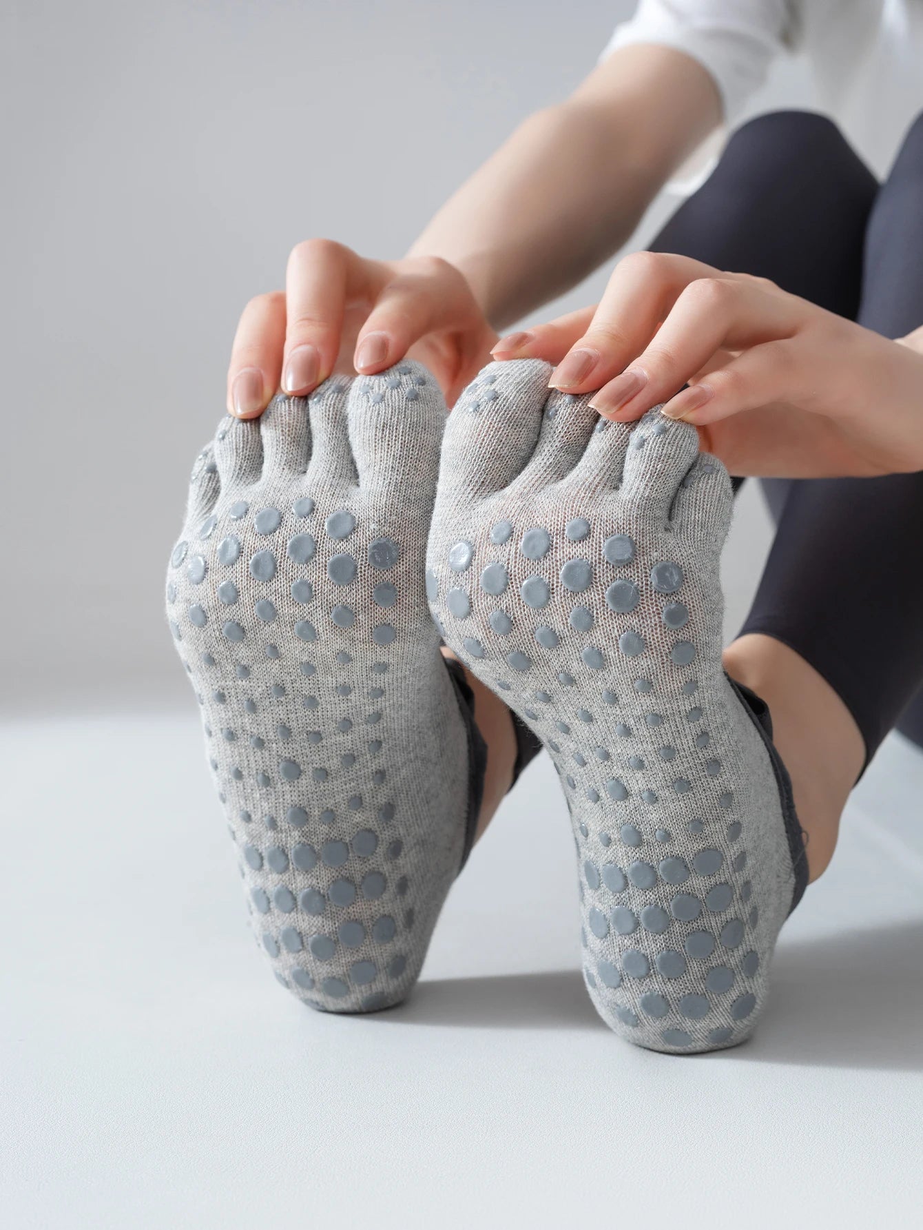 1 pair of women's five finger socks, professional anti slip yoga