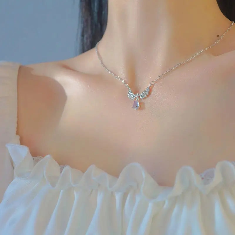 Light Luxury Angel Wings Pendant Necklace Ladies Fashion Exquisite