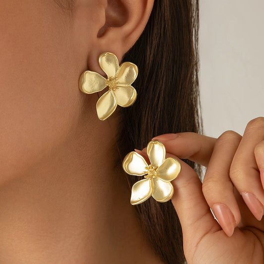 Ingemark Elegant Punk Five Leaf Flower Stud Earrings for Women Wed