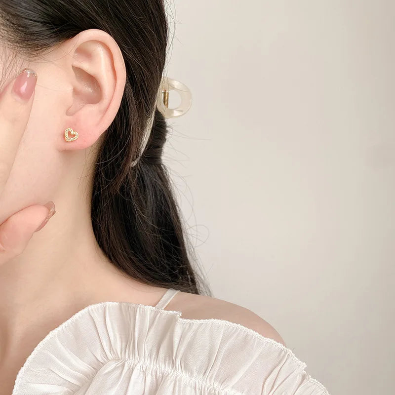 New Fashion Heart Stud Earrings for Women Hypoallergenic Screw