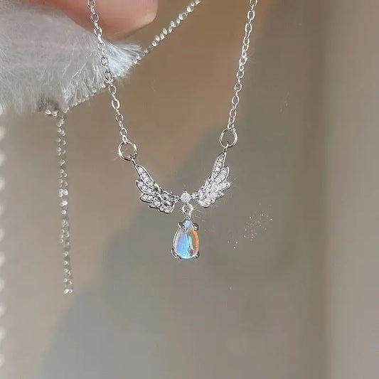 Light Luxury Angel Wings Pendant Necklace Ladies Fashion Exquisite